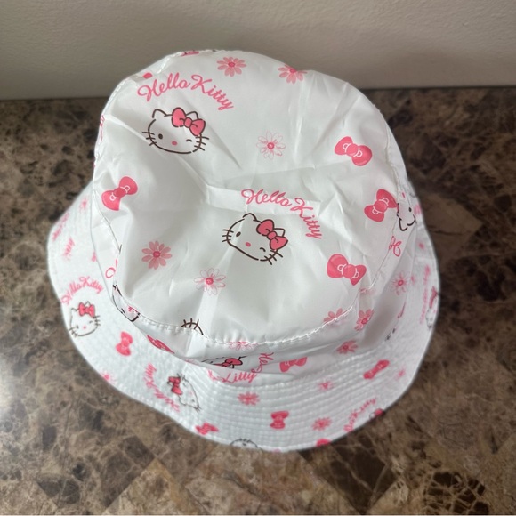 Sanrio Hello Kitty White And Pink Reversible Bucket Hat - Picture 3 of 9